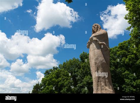 Chief Black Hawk statue in Lowden State Park on a beautiful Summer day ...