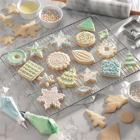 Pictures Of Christmas Cookies Decorated - Decorated Christmas Cutout ...