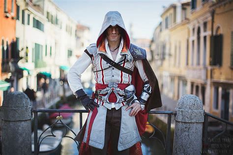 Ezio Auditore Cosplay - Assassin's Creed 2 by Leon | Assassins creed 2, Assassins creed ...