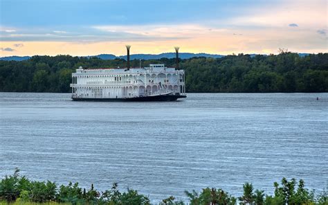 Cruises on the Mississippi River (2019 update)