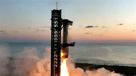 SpaceX rocket booster makes successful landing | News UK Video News ...