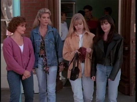 Pin by 🌞 on classic | 90210 fashion, 90s fashion, Fashion tv