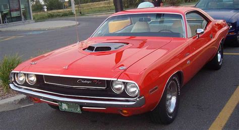 Muscle Car Comparison – 2014 vs. 1970 Dodge Challenger – Gold Eagle