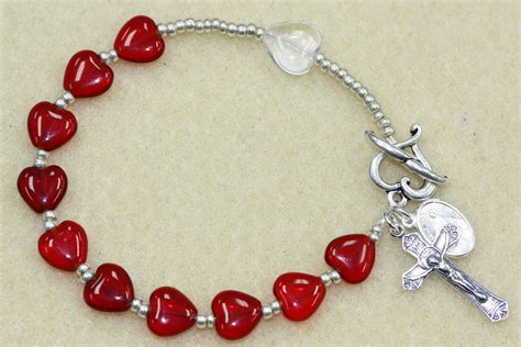 Beading the "Bead World" Way: Heart Rosary Bracelet: Easy Tutorial