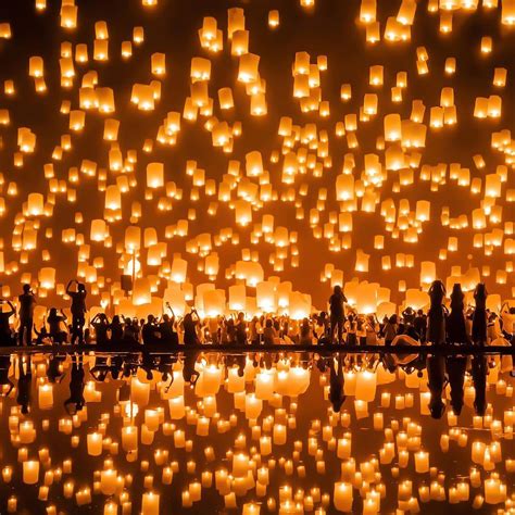 Watch the skies light up at the Chiang Mai Lantern Festival | Nomad