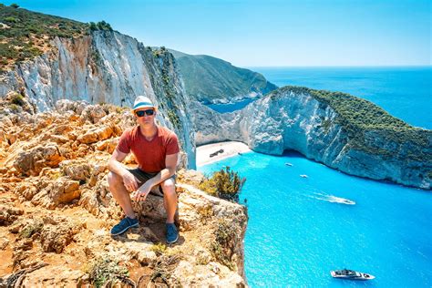 Explore La Playa De Navagio (playa Del Naufragio) En Zakynthos, Grecia - 2024