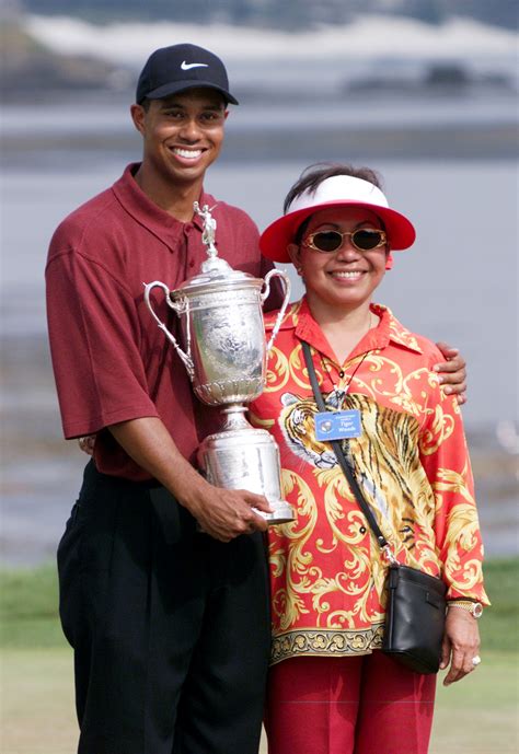 Tiger Woods Red Shirt: Explaining Why He Wears Red on Sunday