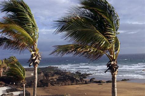 Vientos y fenómenos costeros en Lanzarote a partir de esta noche ...