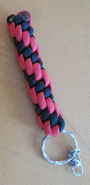 20 DIY Paracord Keychains with Instructions | Guide Patterns