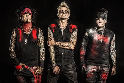 Sixx: A.M. Perform Motley Crue's 'Live Wire' Acoustic