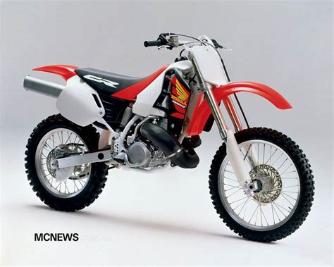 Honda Honda CR500 - Moto.ZombDrive.COM