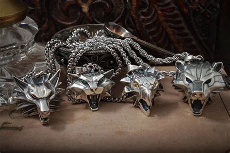 Witcher School necklaces - Wolf, Lynx (Cat), Griff, Bear | Weird jewelry, The witcher, Fantasy ...