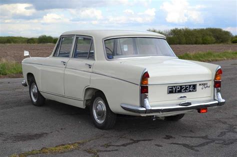 Lot 344 - 1971 Morris Oxford Series VI