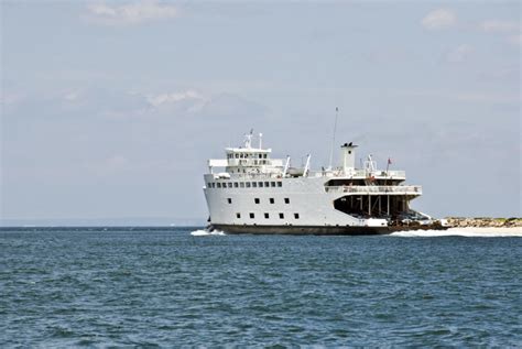 Cross Sound Ferry Resumes Normal Schedule – Dan’s Papers