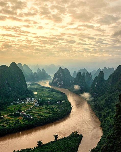 Li River, Yangshuo in China ~ Photograph By @king_roberto | Scenery, Beaches in the world ...