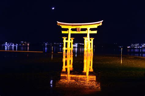 Photo: Itsukushima-jinja shrine - Miyajima - Japan