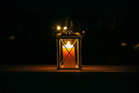 Candle lantern at night - Creative Commons Bilder