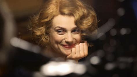 Alison Sudol as Queenie Goldstein - Fantastic Beasts and Where to Find Them Photo (39391437 ...