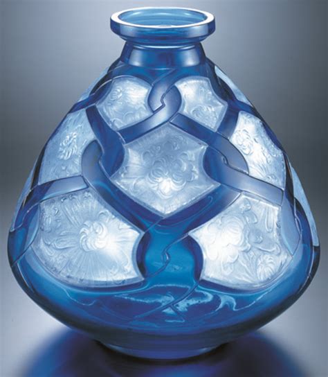 René Lalique Vase "Chrysanthemum and Braided Cord Pattern" 1912 Glass Wall Lights, Glass Wall ...
