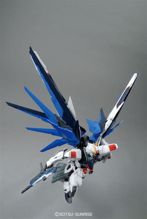 MG Freedom Gundam Ver.2.0 | HLJ.com