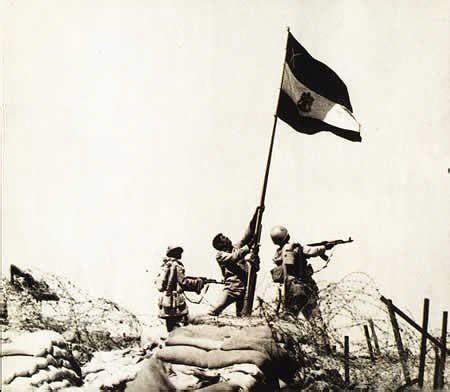 Raise the Egyptian flag over Sinai during the Yom Kippur W… | Flickr
