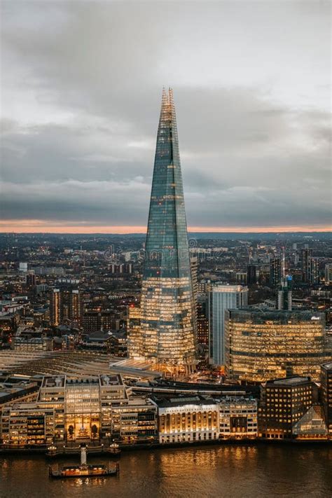 Night view of the Shard editorial photography. Image of famous - 254454117