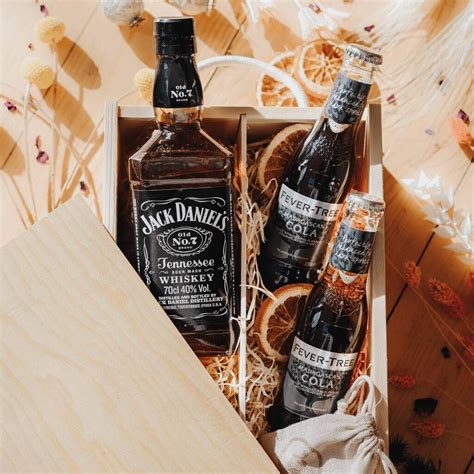 Personalised Jack Daniels Whiskey Gift Box in 2021 | Whiskey gift box ...