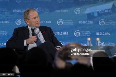 43rd President George W Bush Photos and Premium High Res Pictures ...