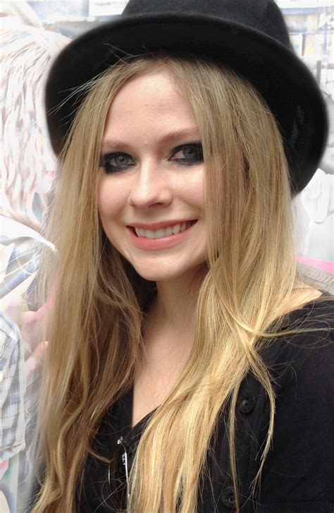 Avril Lavigne - Simple English Wikipedia, the free encyclopedia