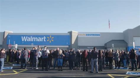 El Paso Walmart reopens as residents find healing after the horror | CNN