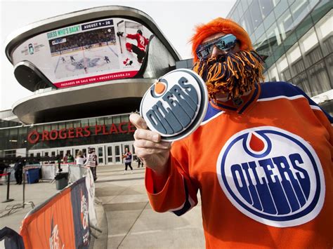 Photos: Edmonton Oilers fans flock to Rogers Place for Game 5 | Edmonton Journal