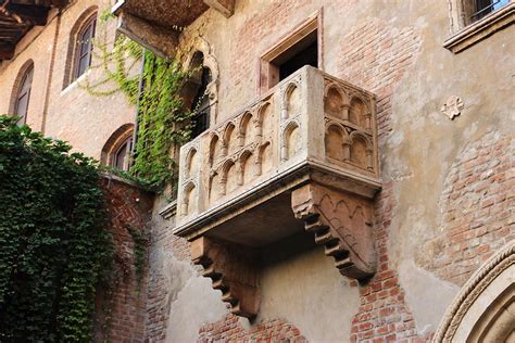 juliet-romeo-balcony-verona-italy - The Family Holiday Guide