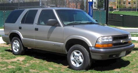 2005 Chevrolet Blazer LS Fleet - 4dr SUV 4.3L V6 4x4 auto