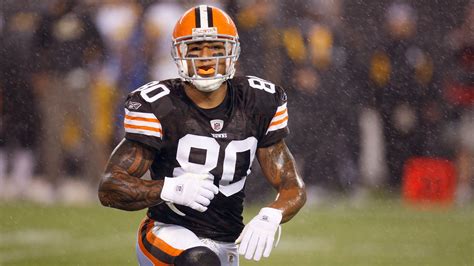 Kellen Winslow Jr. was shirtless when caught leaving house he allegedly ...