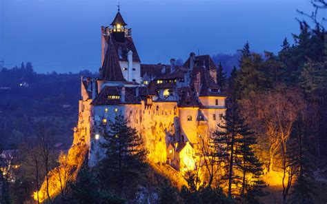 Bran Castle Dracula - RomaniaTourStore