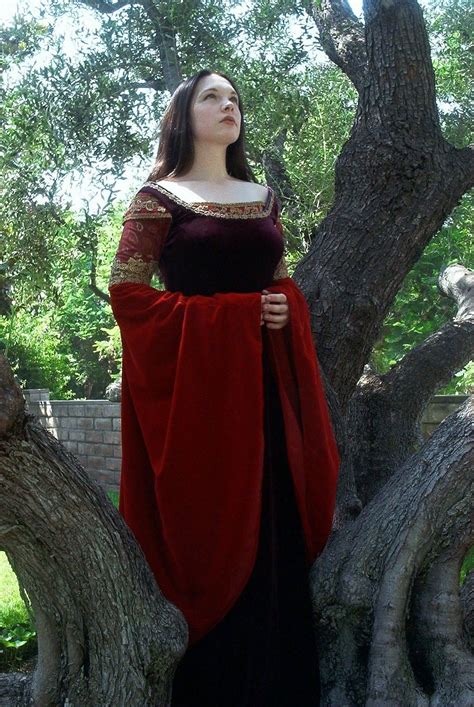 Arwen Undomiel from Lord of the Rings by Ashley | ACParadise.com | Fantasy gowns, Historical ...