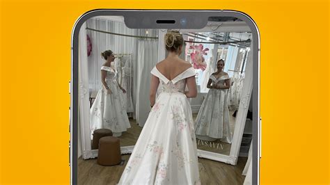 Mystery solved: the viral 'glitch in the Matrix' iPhone wedding photo ...