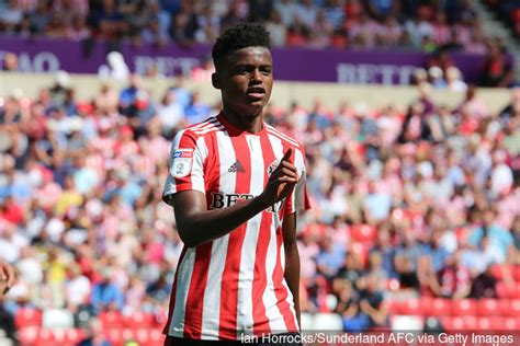 Bali Mumba admits he'll discuss leaving Sunderland with Jack Ross