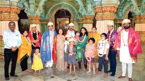 Nitin Gadkari & family visit Mysore Palace, Silk Factory - Star of Mysore