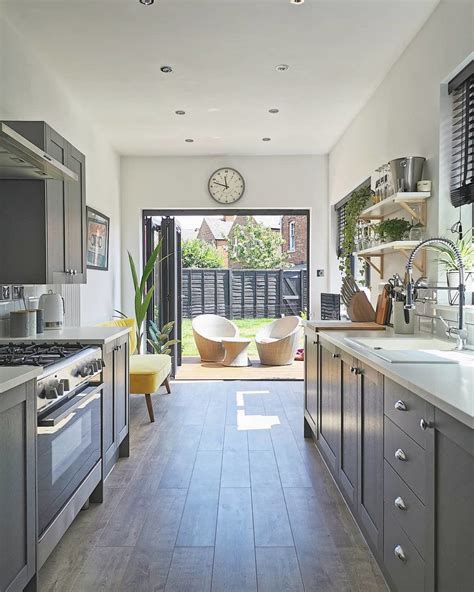 19 Beautiful Galley Kitchen Ideas | Fifi McGee | Kitchen designs layout, Galley kitchen ...