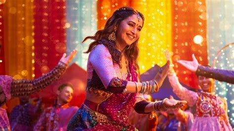 Watch: Madhuri Dixit's unmatched energy in Boom Padi