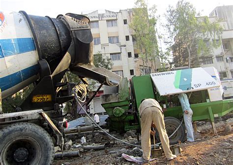 Stock Pictures: Road Construction in India