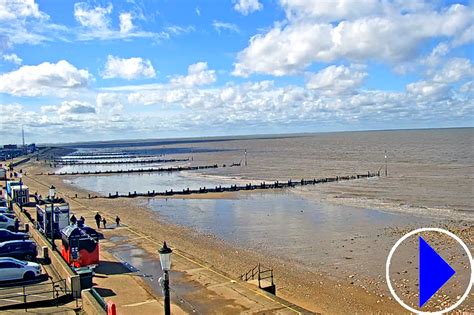 Hunstanton Beach and Promenade | Live Webcam | Norfolk | England