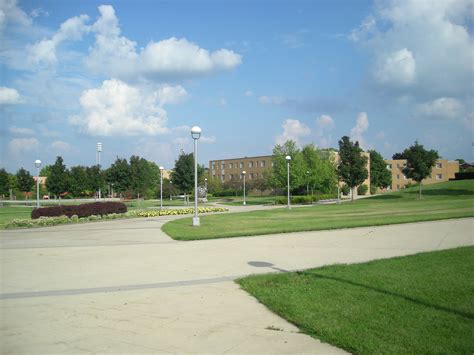 File:Ferris State University August 2010 16 (central campus).JPG - Wikimedia Commons