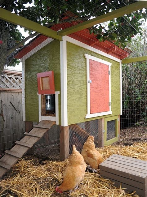 61 Free DIY Chicken Coop Plans & Ideas That Are Easy to Build