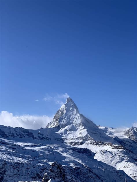 Amazing weather at the Matterhorn, Valais, Switzerland [OC][3024x4032 ...