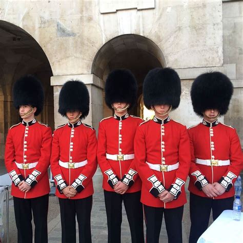 Is there anything more iconically British? The Queen's Guards in #London #uk #royals #travel # ...