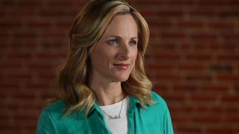 Marlee Matlin On Deaf And Police Interaction - YouTube