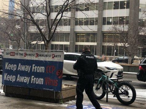 Toronto Man Arrested Following Assault on Falun Gong Practitioners | The Epoch Times