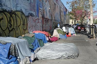 Number of Homeless People on Skid Row Spikes by 11% | News ...